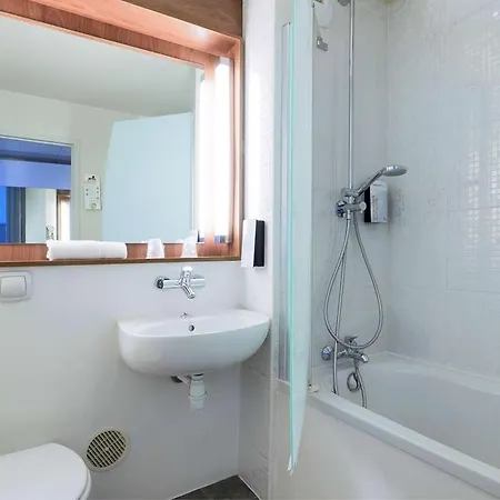 Campanile Prime - Est Le Millenaire 3*