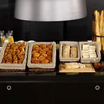 Campanile Prime - Est Le Millenaire Отель