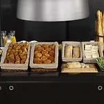 Campanile Prime - Est Le Millenaire Отель