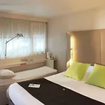 Campanile Prime - Est Le Millenaire Отель