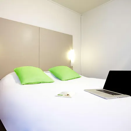 Hotel Campanile Est Le Millenaire