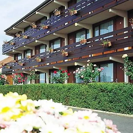 Campanile Est Le Millénaire Hotel 3*