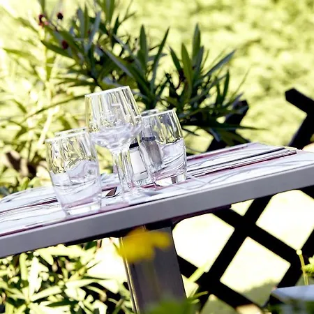 Hotel Campanile Est Le Millenaire